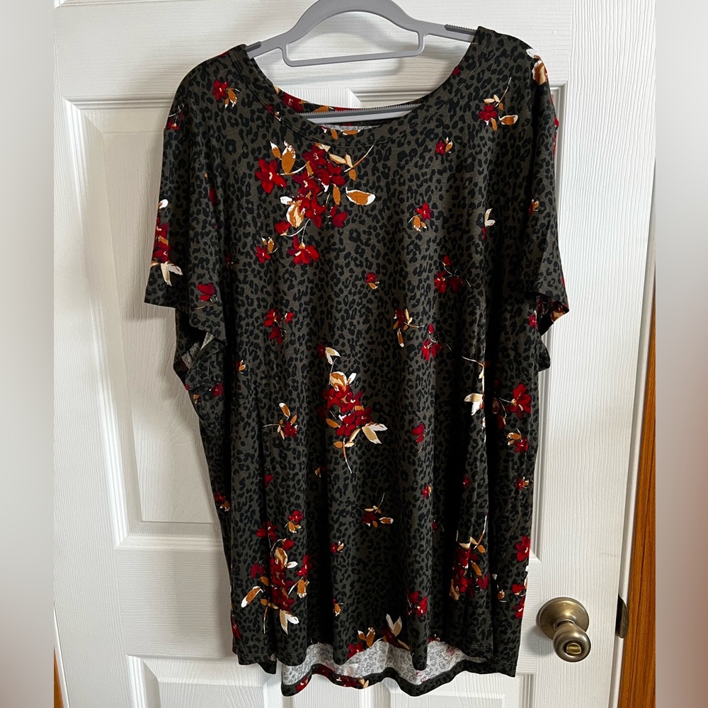 Maurices 24/7 T-shirt size 2